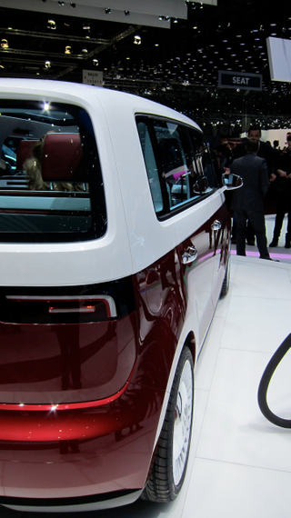 Illustration for article titled VW Bulli Concept: The Neo Hippie Van's one hot box